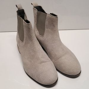 Urban outfitters Chelsea boots